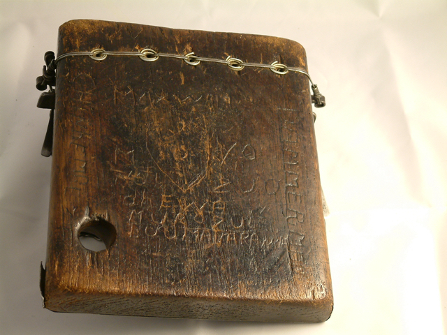 32 - 06f, Mbira dza Vadzimu, Zimbabwe, Shona (Maxwell Chinhembe)