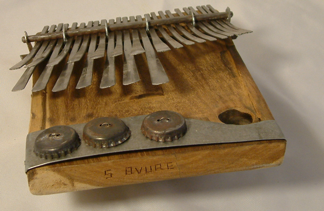 80 - 015, Mbira dza Vadzimu, Zimbabwe, Shona, made by Samson Bvure