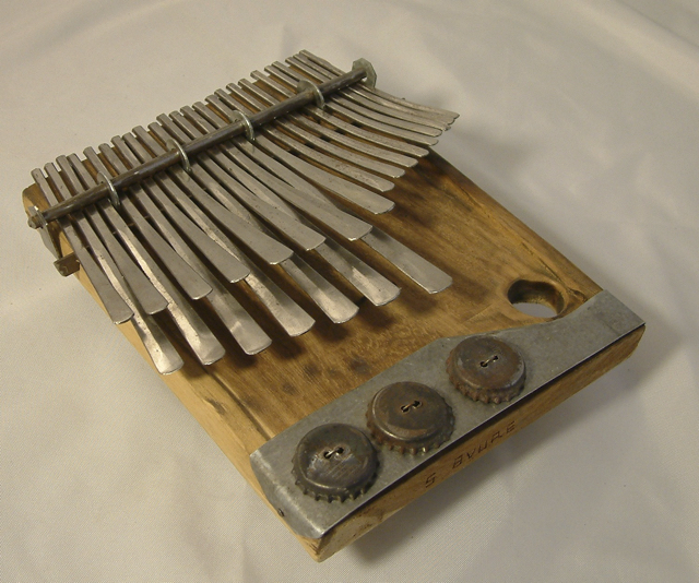 81 - 015a, Mbira dza Vadzimu, Zimbabwe, Shona, made by Samson Bvure